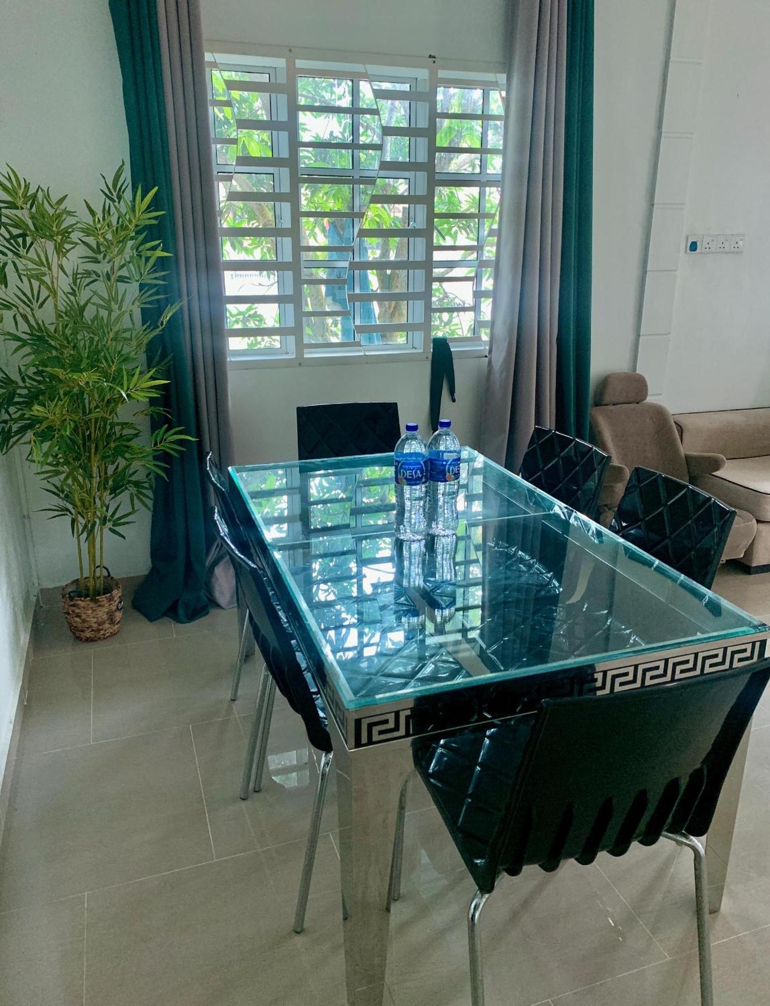 Tiara Inn Homestay 2 Tingkat Pontian Johor Pontian Besar Ngoại thất bức ảnh