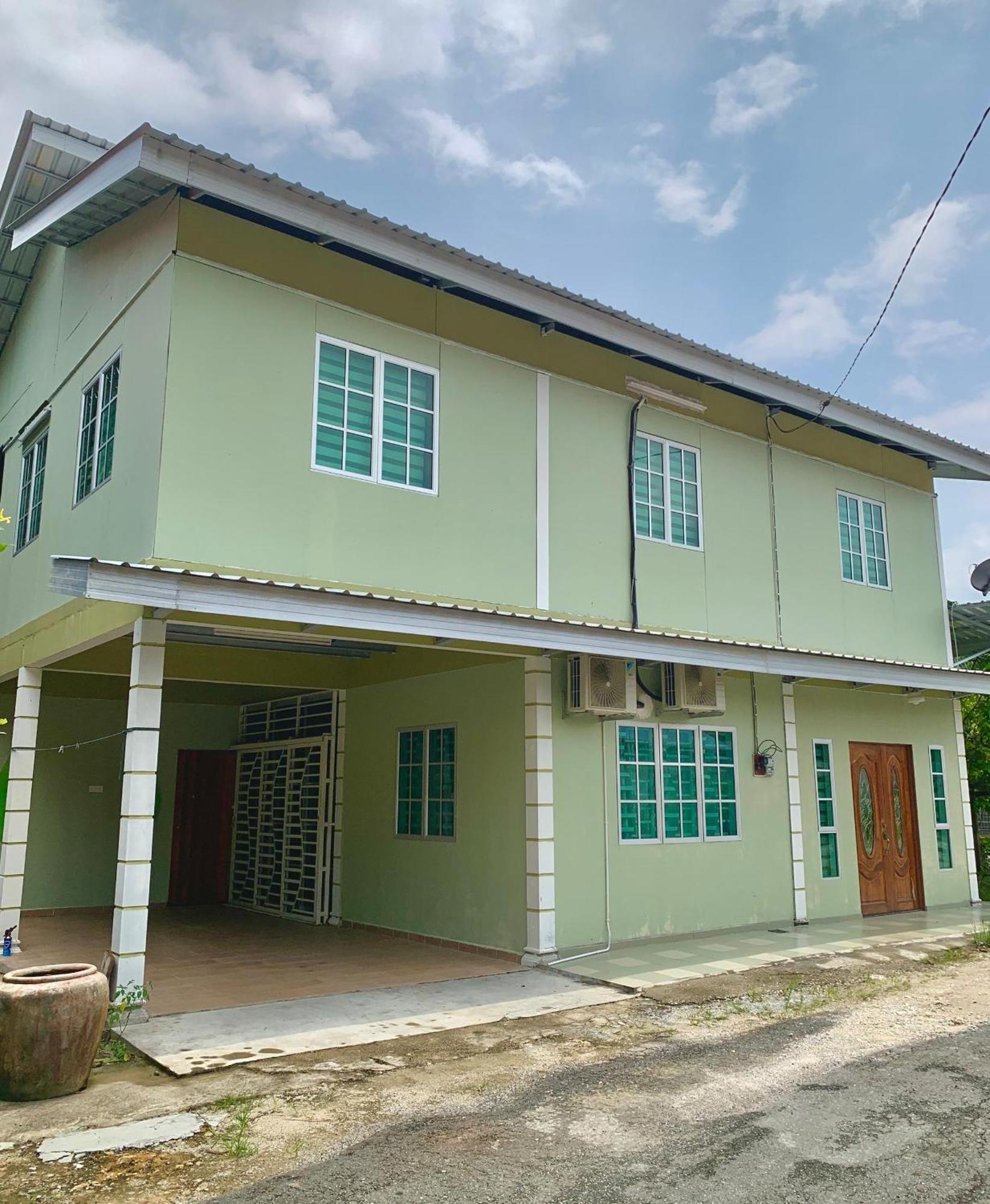 Tiara Inn Homestay 2 Tingkat Pontian Johor Pontian Besar Ngoại thất bức ảnh